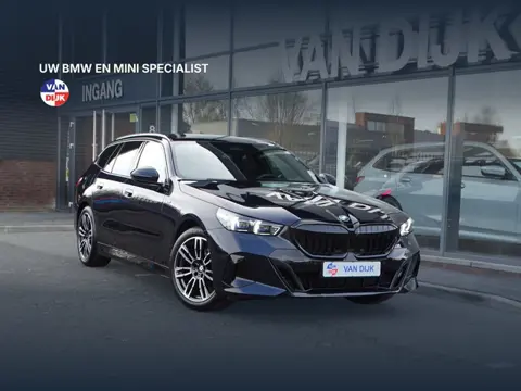 BMW 5 Serie Touring 520i M Sportpakket Elek.Trekhaak Pano.Dak Driv.Ass. Plus Stoelventilatie Live Co