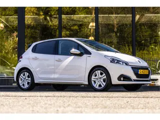 Peugeot 208 1.2 PureTech Signature (bj 2019)