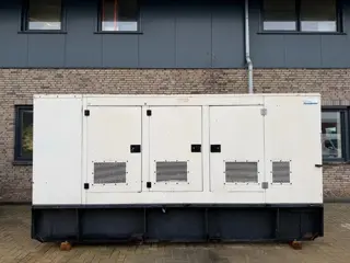 Perkins 1300 Serie Olympian 200 kVA Silent Rental generatorset