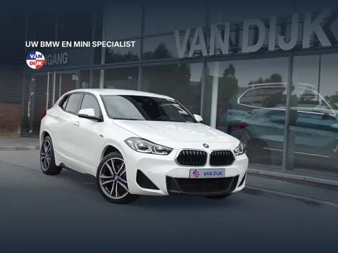 BMW X2 xDrive25e Exe. M-Sportpakket Sportstoelen Ada. LED Navigatie Extra-Getintglas Park-Ass. 19''L