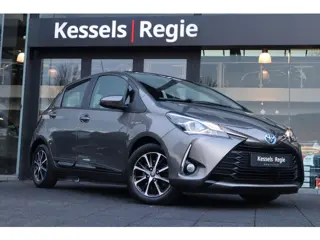 Toyota Yaris 1.5 Hybrid Dynamic Navi Camera Cruise control