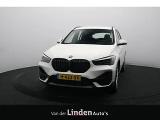 BMW X1 sDrive18i Executive Edition | Trekhaak | Head-up Display | Led | DAB