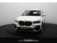 BMW X1 sDrive18i Executive Edition | Trekhaak | Head-up Display | Led | DAB