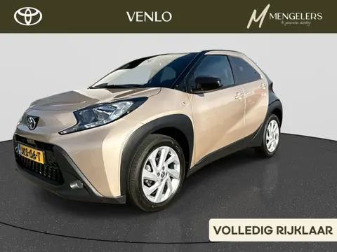 Toyota Aygo X 1.0 S-CVT First | Rijklaar | Automaat | Stoelverwarming |