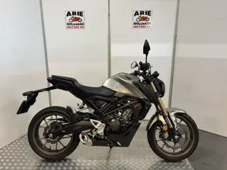 Honda CB 125 R (bj 2024)