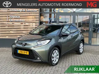 Toyota Aygo X 1.0 VVT-i MT First | Stoelverwarming | Achteruitrijcamera |