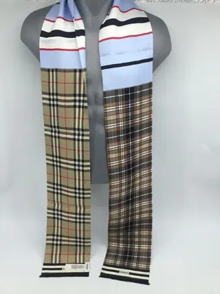 Burberry - 15/210cm. Réversible - Sjaal
