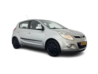 Hyundai i20 1.2i DynamicVersion *AIRCO | COMFORT-SEATS | RADIO/MP3 | TOWBAR*