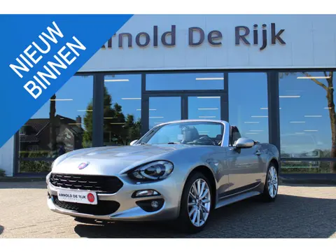 Fiat 124 Spider 1.4 MultiAir Turbo Lusso AUTOMAAT