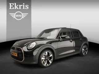 Mini 5-deurs Cooper S Automaat / Panoramadak / Harman-Kardon / JCW stoelen / LED / Active cruise / A
