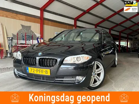 BMW 5-serie 523i | Automaat + Cruise + Clima + Trekhaak Nu € 9.975,-!!!