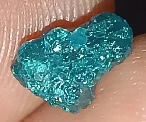 ZONDER RESERVEPRIJS PRACHTIG 1,96 karaat BLAUW RUW