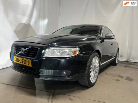 Volvo V40 1.6 D2 Momentum - Schade