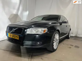 Volvo V40 1.6 D2 Momentum - Schade