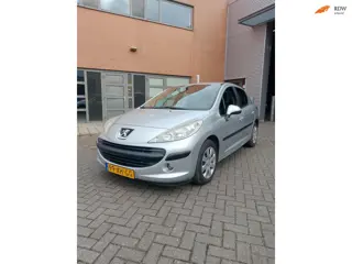 Peugeot 207 1.4 Color-line