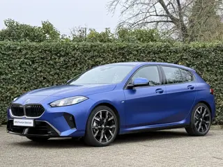 BMW 1-serie 120 | M-Sport | Individual Frozen Portimao Blau | 19'' | Stoelverw. | Camera | Comfort A