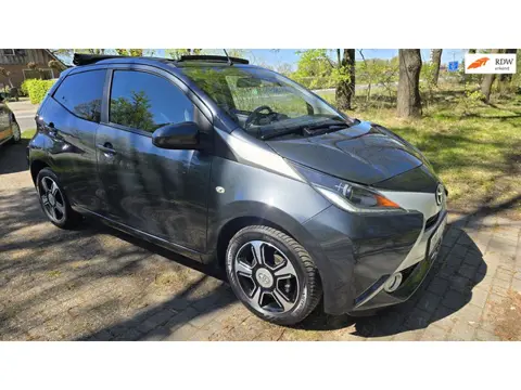 Toyota Aygo 1.0 VVT-i x-clusiv cabrio