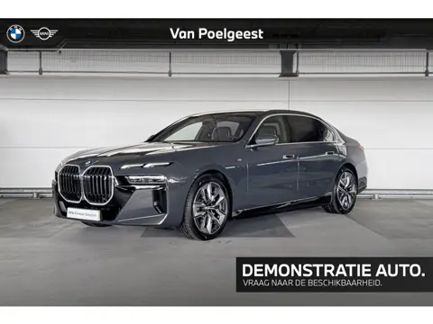 BMW i7 eDrive50 106 kWh | M Sportpakket | BMW Individual Interieur | Innovation Pack | Connoisseur P