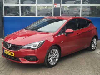 Opel Astra 1.2 Edition / Full Option / Keyless / Carplay / Camera / Zomer en winterset / Elektr. sto