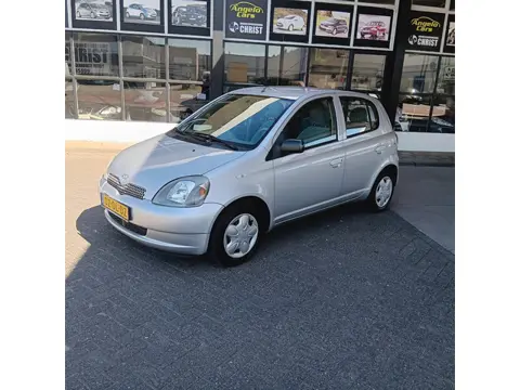 Toyota Yaris 1.0-16V VVT-i Sol