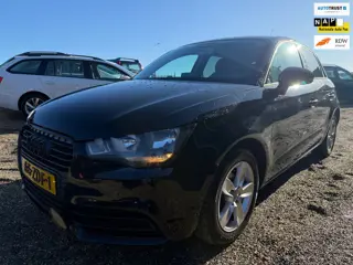 Audi A1 Sportback 1.2 TFSI Attraction Pro Line Business Airco Cruise Navi Bose Geluid Installatie Ne