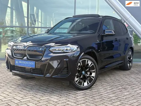 BMW IX3 High Executive Edition M-Sport 80 kWh Panoramadak / Stuurverwarming / 360 Camera