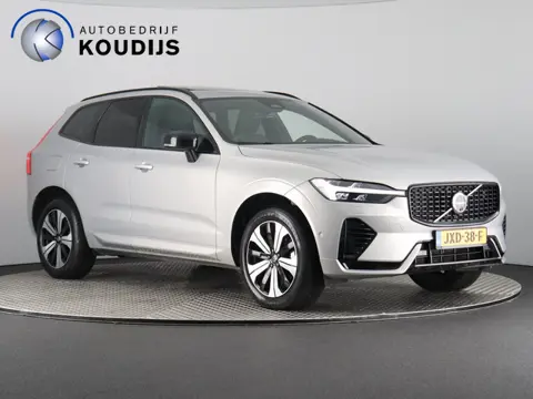 Volvo XC60 2.0 T6 Plug-in hybrid AWD Plus Dark SOH100% (Pano / 360 Cam / H&K / Winterpakket)