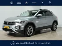 Volkswagen T-Roc 1.5 TSI 150pk DSG Life 75 Edition Navigatie via App Camera PDC Trekhaak Android 169
