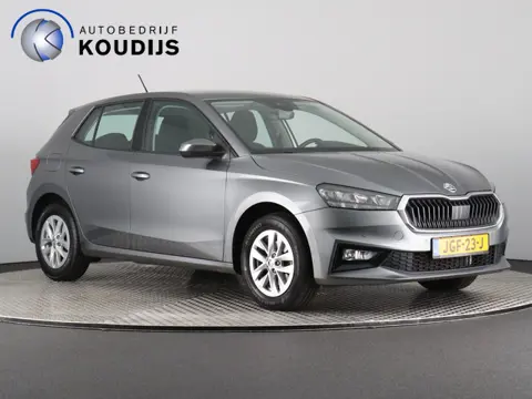 Škoda Fabia 1.0 TSI Business Edition (Stoelverw. / Camera / Navi / Draadloos carplay / Keyless)
