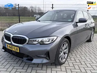 BMW 3-serie Touring 318i Executive Edition | ACC | PDC | Half Leder | 17' LMV