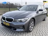 BMW 3-serie Touring 318i Executive Edition | ACC | PDC | Half Leder | 17' LMV