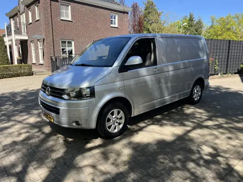 Volkswagen Transporter 2.0 TDI L1H1 T800 (bj 2012)