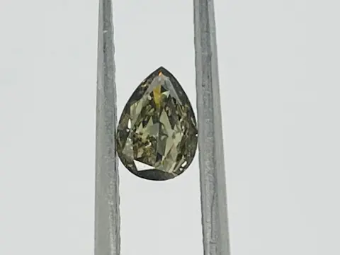 1 pcs Diamant - 0.39 ct - Briljant, Peer - fancy