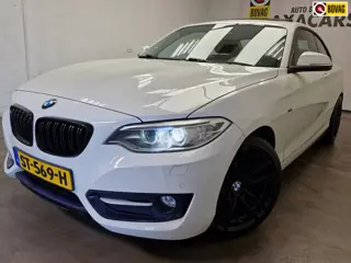BMW 2-serie Coupé 220i M Sport GARANTIE ! LUXE UITVOERING ! AUTOMAAT !