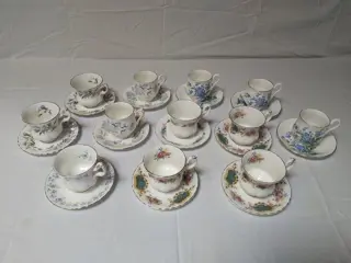 Royal Albert - Kop &amp; schotel sets (24) - Romantisch -
