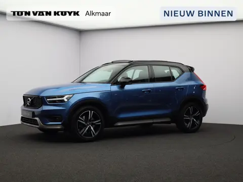 Volvo XC40 T5 262PK Recharge R-Design / Panoramisch Dak / Trekhaak / 360gr Camera / BLIS / Harman Ka