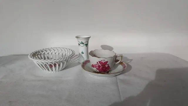 Herend - Kop en schotel/vaas/ schaaltje - Porselein