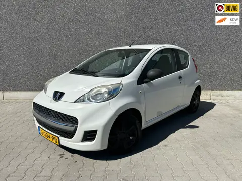 Peugeot 107 1.0-12V XR | BLUETOOTH | APK T/M 23-4-2027 | AFLEVERBEURT | KM STAND AANTOONBAAR | ZEER 