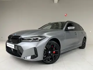 BMW 3 Serie Touring 330e M-Sport Pro | Verwacht Augustus