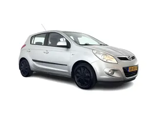 Hyundai i20 1.2i DynamicVersion *AIRCO | COMFORT-SEATS | RADIO/MP3 | TOWBAR*