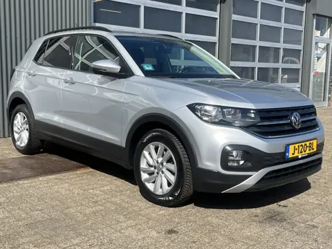 Volkswagen T-Cross 1.0 TSI Life DSG Airco Trekhaak cruise controle Digitaal display Apple carplay Na