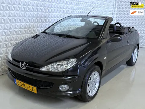 Peugeot 206 CC 1.6-16V in vrij nette staat! 132.000km (2005)
