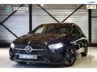 Mercedes-Benz A-klasse 180 Business Line|Automaat|Navi|LED|Camera|Leder|Verwarmbare stoelen|Donkere 