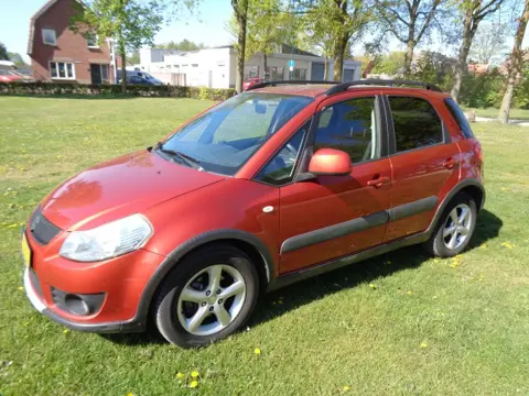 SUZUKI SX4 22-7-2027  a p k 