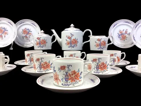 Vista Alegre - Theeservies voor 10 (33) - Porselein - Via97