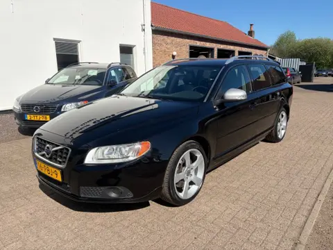 VOLVO V70 2.0T R-design
