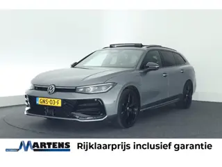 Volkswagen Passat Variant 1.5 eHybrid 204pk R-Line Edition Black Style Trekhaak Camera Head-Up Panor