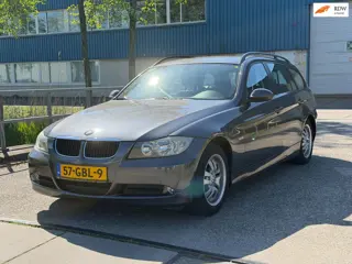 BMW 3-serie Touring 318i Airco! PDC! LM velgen! APK! Trekhaak!