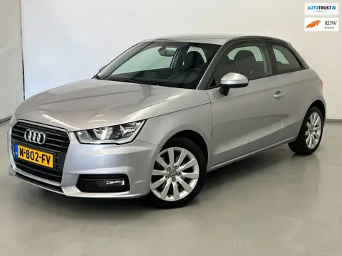 Audi A1 1.4 TFSI / Nieuwe Riem / Navi / Stoelverwarming