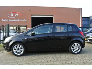 Opel Corsa 1.2-16V Cosmo airco apk 22-08-2026 inruil mogelijk nap